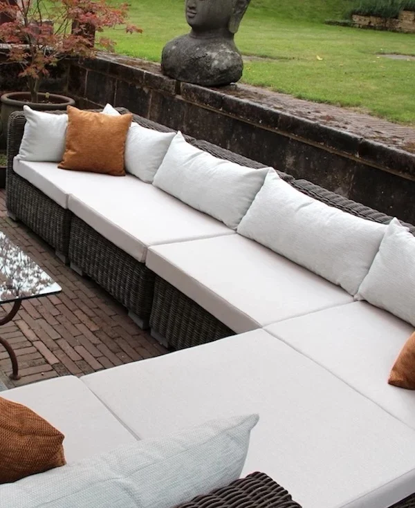 witte loungebank kussens op maat